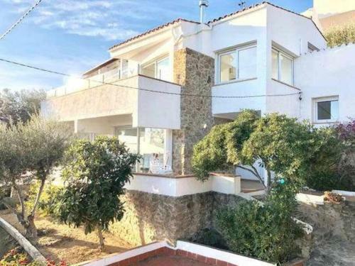 Amplio Apartamento Con Jard�n En Almadrava