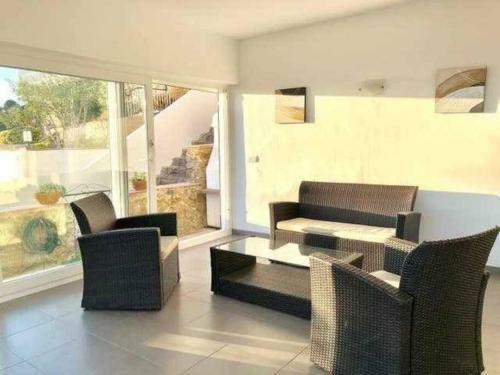 Amplio Apartamento Con Jard�n En Almadrava