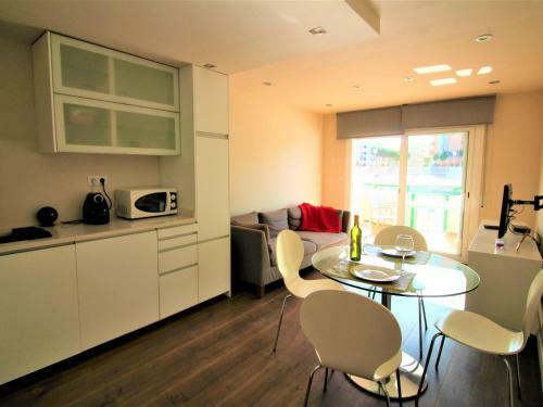 Apartamento Roses, 2 Dormitorios, 4 Personas - Es-258-86