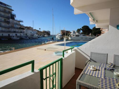Apartamento Roses, 2 Dormitorios, 4 Personas - Es-258-86