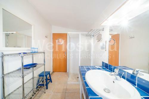Wehostyou - Belle Maison Roses, Mas Bosc� 12