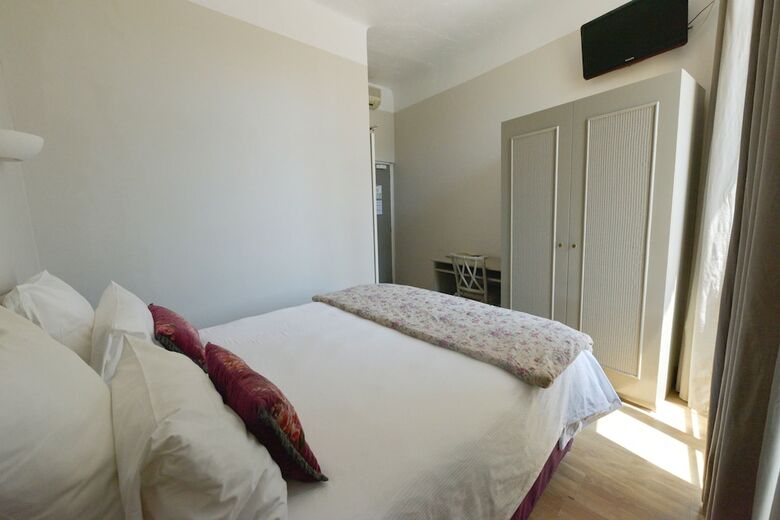 Villa Arena Hotel