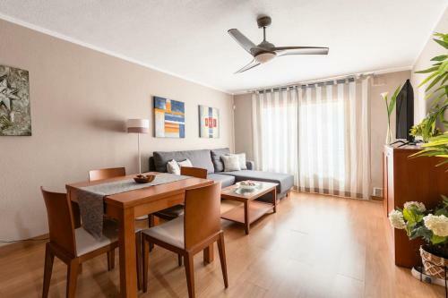 Apartamento Marti�nez Playa: Coastal Location