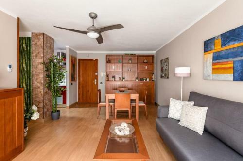 Apartamento Marti�nez Playa: Coastal Location