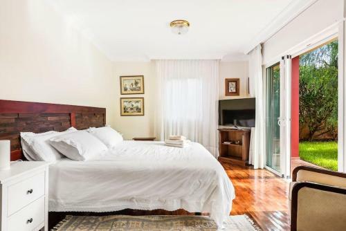 Villa Artigar, Garden, Swimming Pool And Bbq.