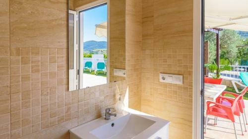 Casa Cerrito Prado Del Rey By Ruralidays