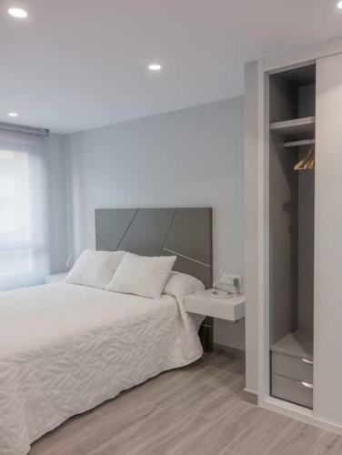Apartamento Sakura Homes Ponferrada Centro 8 Plazas