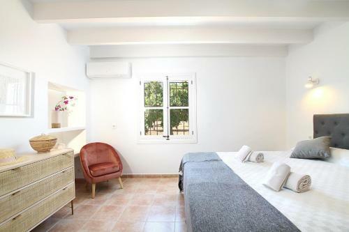 Superb Pollensa Villa - 5 Bedrooms - Villa Fiorever - Mountainside Views - Pool Table