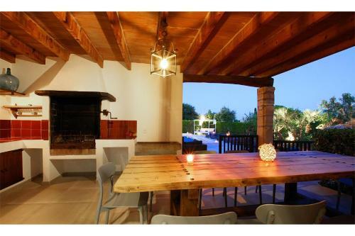 Superb Pollensa Villa - 5 Bedrooms - Villa Fiorever - Mountainside Views - Pool Table