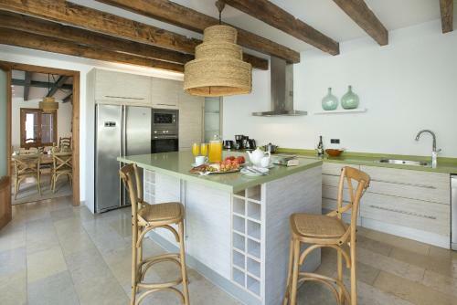 Owl Booking Villa Alvarez - Luxury Retreat