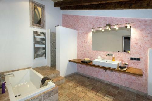 Owl Booking Villa Alvarez - Luxury Retreat