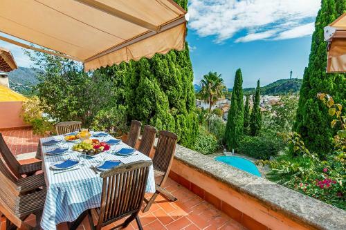 Townhouse With Pool And Mountain Views, Just 5 Min