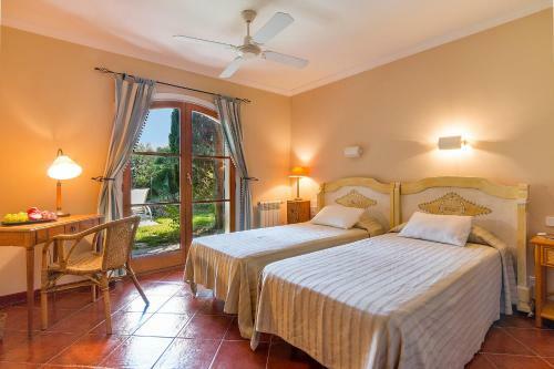 Townhouse With Pool And Mountain Views, Just 5 Min