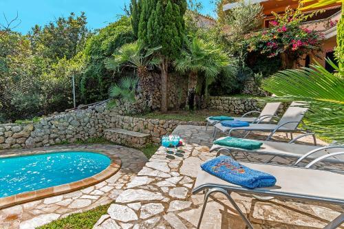 Townhouse With Pool And Mountain Views, Just 5 Min