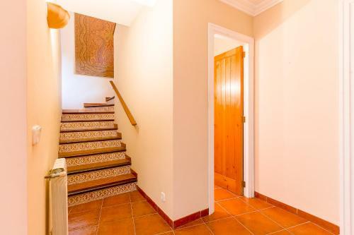 Townhouse With Pool And Mountain Views, Just 5 Min