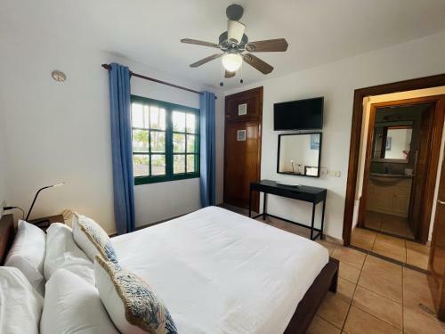 Villa Flamingo Beach Bungalow - Casa Iris