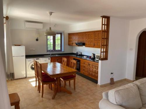 Las Brisas, Villa 98