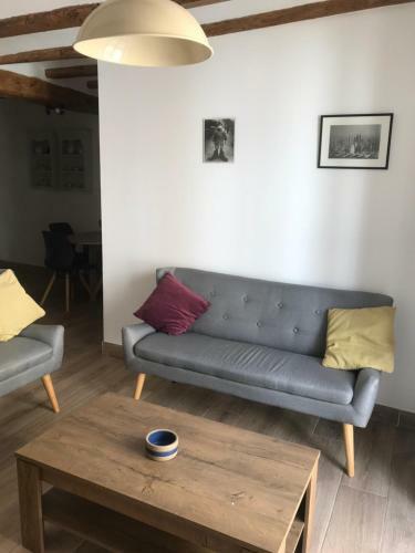 Centrally Located Two Bed Apartment In El Perell�