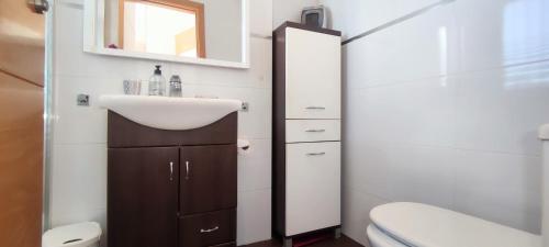 Tabarca Chalet Con Jard�n Y Piscina Comunitaria