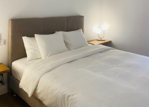 Hotel Apartment With 2-en Suite Bedrooms