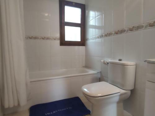 Casa Calonge, 4 Dormitorios, 6 Personas - Es-209-56