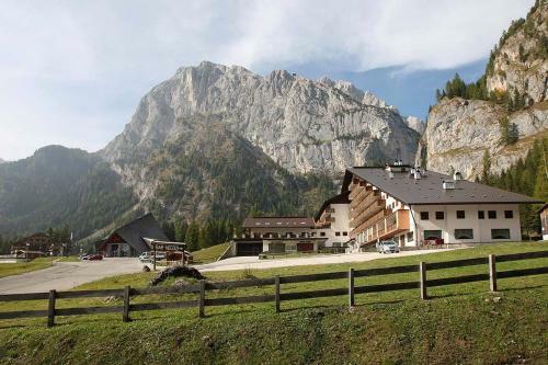 Apartamento Dolomitissime Holiday Homes Marmolada