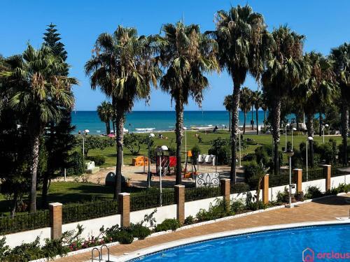 Modern Apartment In Front Of The Mediterranean
