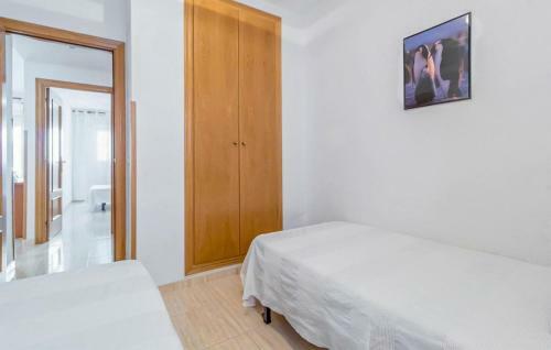 Stunning Apartment In Oropesa Del Mar With Wi-fi