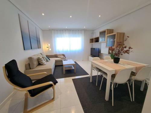 Apartamento Panx�n, A Unos Metros De La Playa.