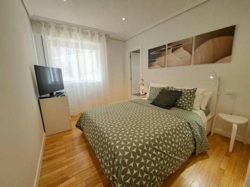 Apartamento Panx�n, A Unos Metros De La Playa.