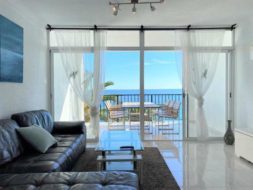 Tuhillo 2d Seaview Apartments Casasol
