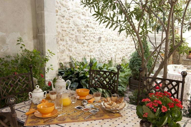 Bed & Breakfast La Maison Du Peintre En Provence