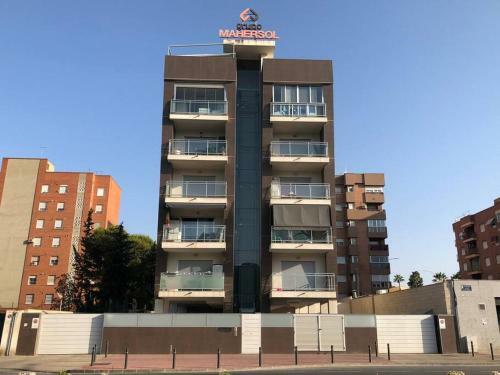 Apartamento C�ntrico Con Plaza De Garaje Y Piscina