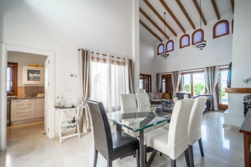 Stunning Detached Villa In El Valle Golf Resort - Zo24ev