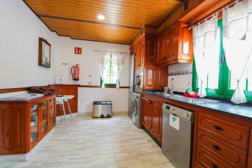 Apartamento Majestic Mountain Villa With Heated Pool