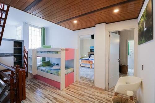 Apartamento Majestic Mountain Villa With Heated Pool