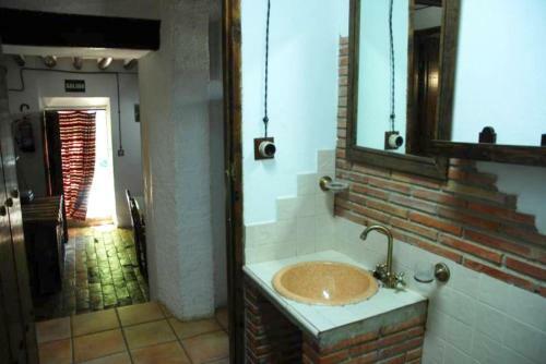 6 Bedrooms House With Shared Pool Jacuzzi And Wifi At Montefrio