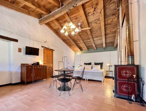 Can Riera De Montagut - Masia Per 20 Persones