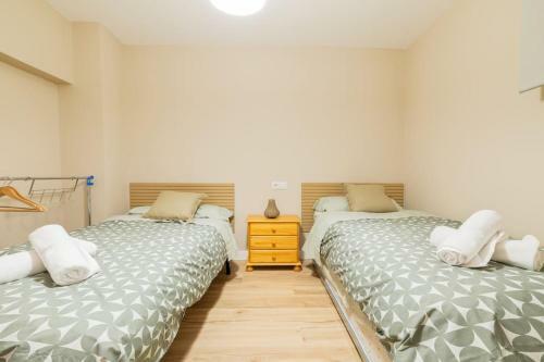 Cozy Apartment, Free Parking, Terrace & Views