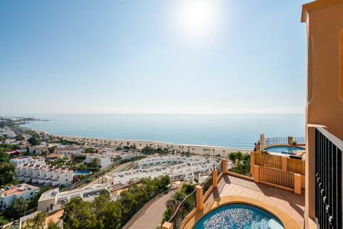 Chalet Con Vistas Al Mar Y Piscina