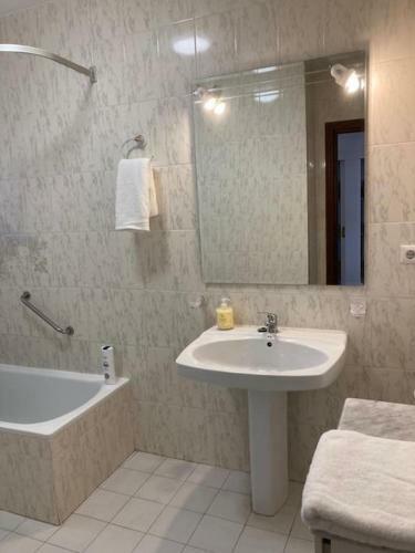 Espacioso Apartamento De Dos Dormitorios En Mijas
