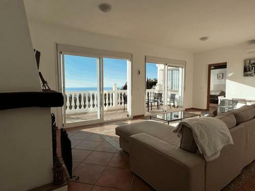House With Private Pool In Central Mijas Pueblo