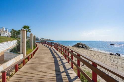 Cosy Apartment With Direct Access To The Sea