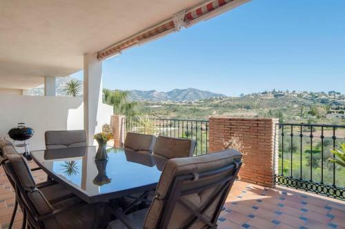 Sunny Terrace Apartment In Prestigious Mijas Golf