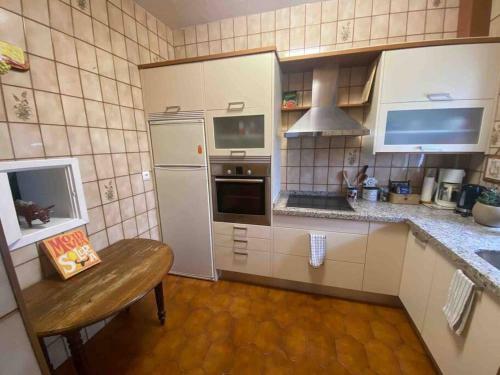 Charming 4 Bedroom Village Home With Patio