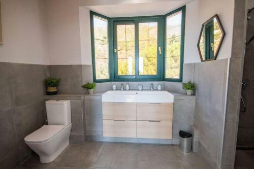 Impressive Villa Dazura In Valtocado, Mijas