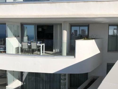 Mediterranean Apartment With Sea Views In Mijas