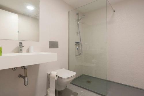 Mediterranean Apartment With Sea Views In Mijas