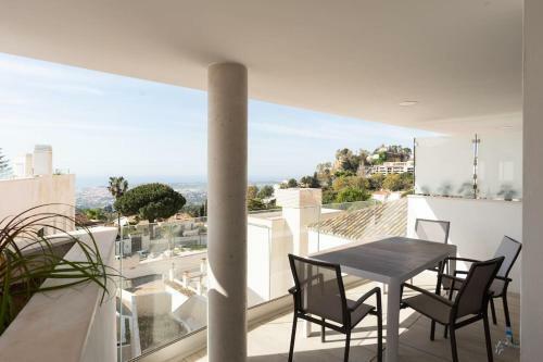 Mediterranean Apartment With Sea Views In Mijas