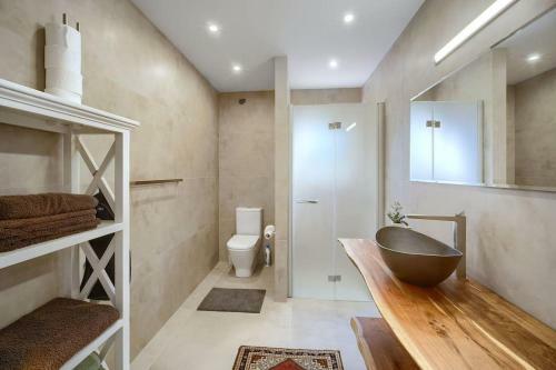 Paradise Villa Near Golf With Sea Views